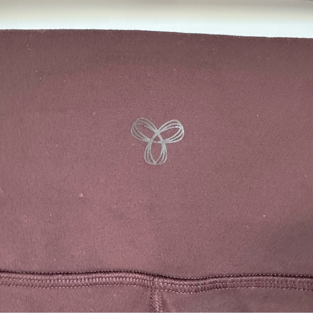 Aritzia TNA brown biker shorts size extra small Gym Athletic Activewear - Picture 3 of 6